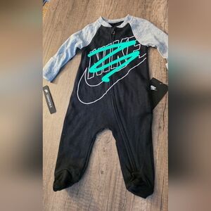 Nike Kids One Piece in Black and Gray